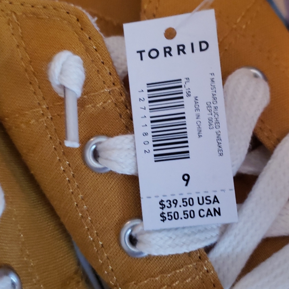 TORRID slip on sneakers 👟 - Picture 4 of 4